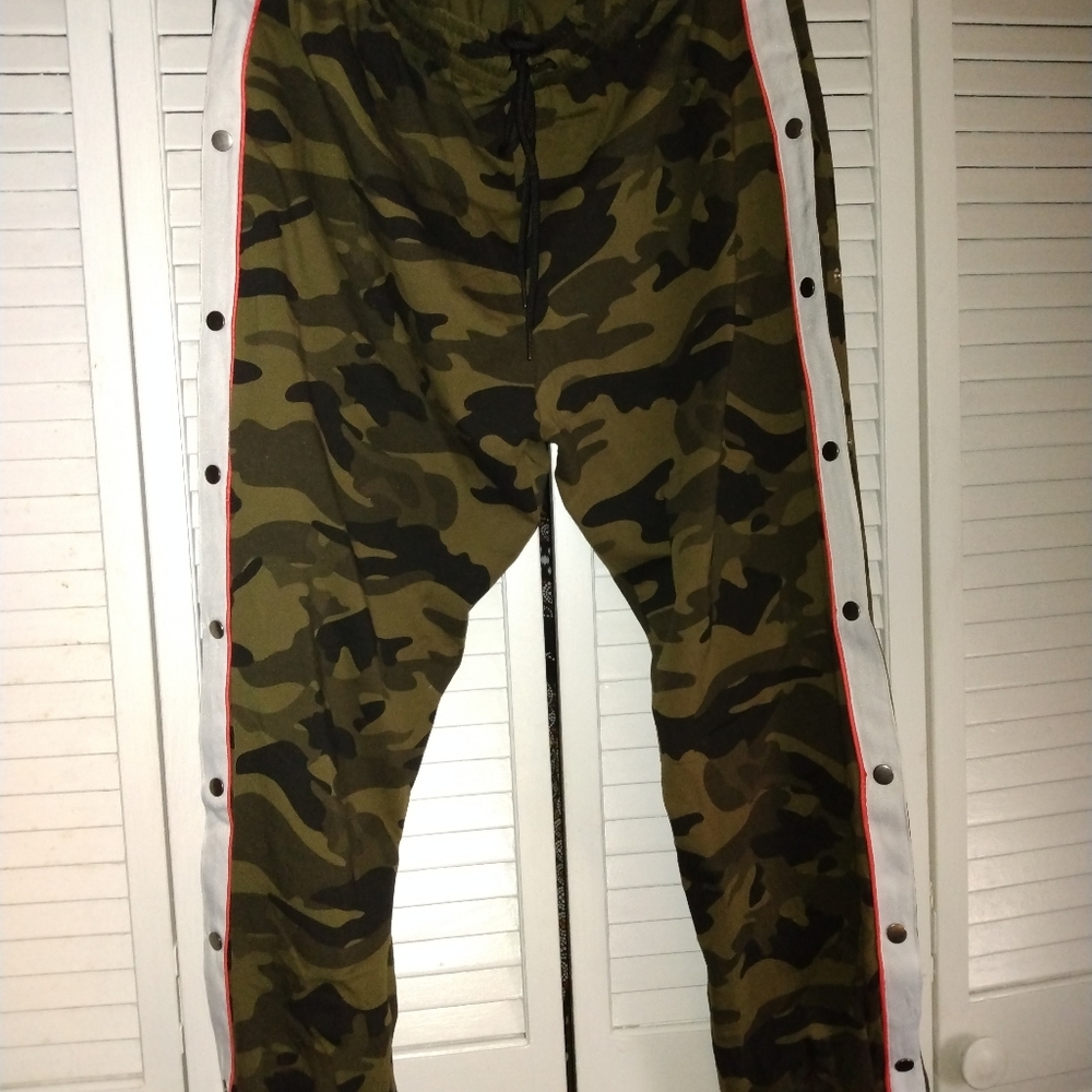 Fashion nova camo joggers